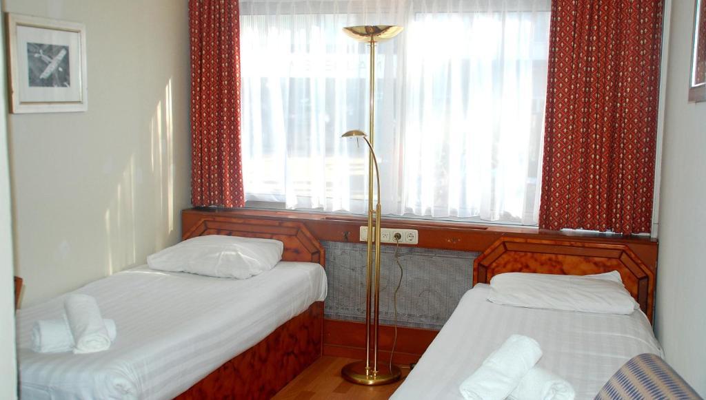 Budget Hostel Bargain Toko Amsterdam Rom bilde